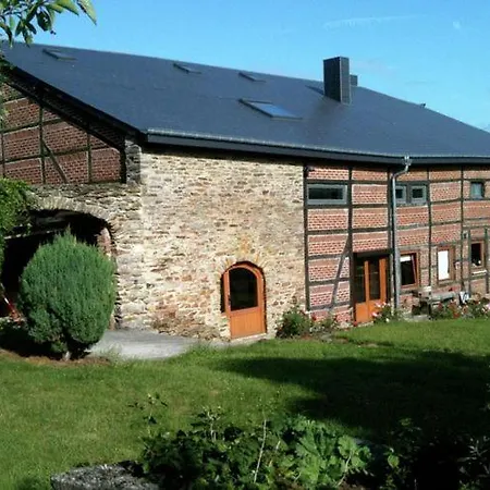 Spacious With Private Garden Holiday home *