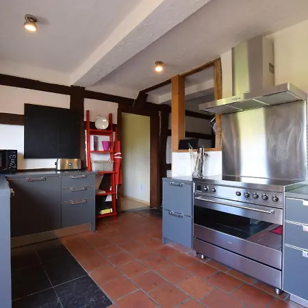 Spacious With Private Garden *